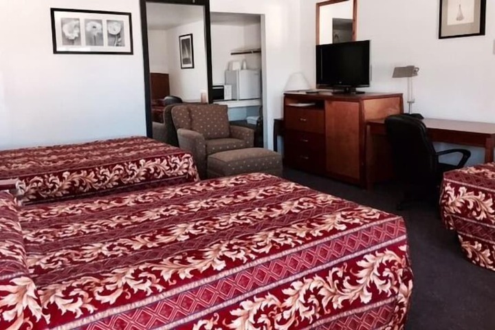 2 Queen Beds (4 of 9)