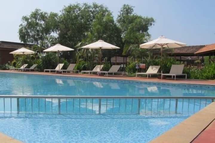 Hotel with Pool