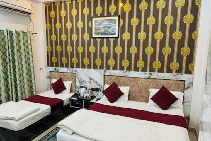 Room 7 of 29