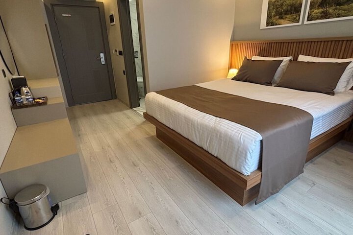 Room 5 of 41
