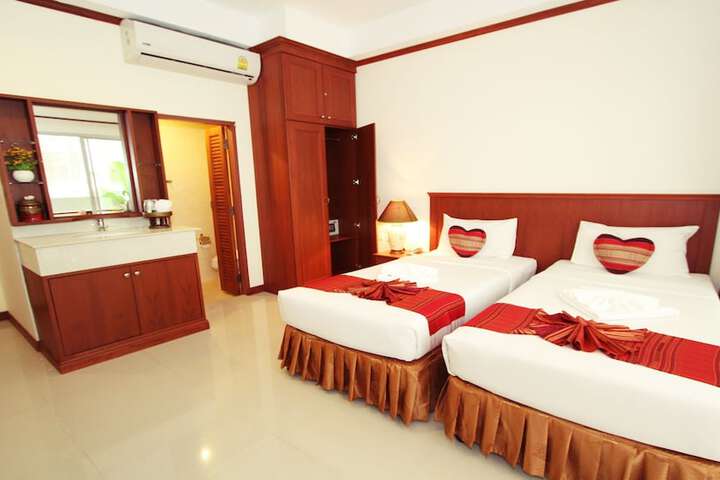 Room 29 of 65