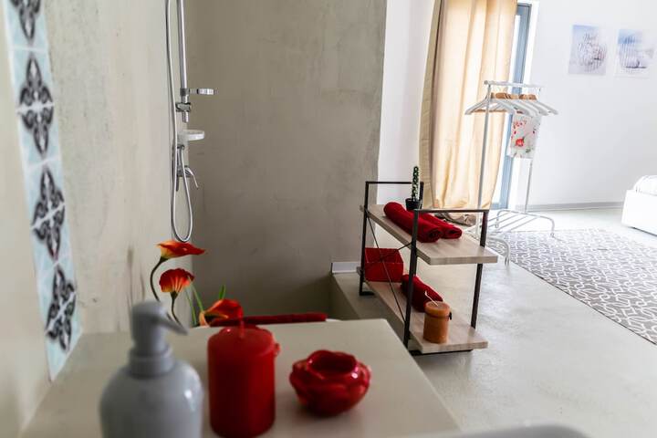 Room 21 of 27