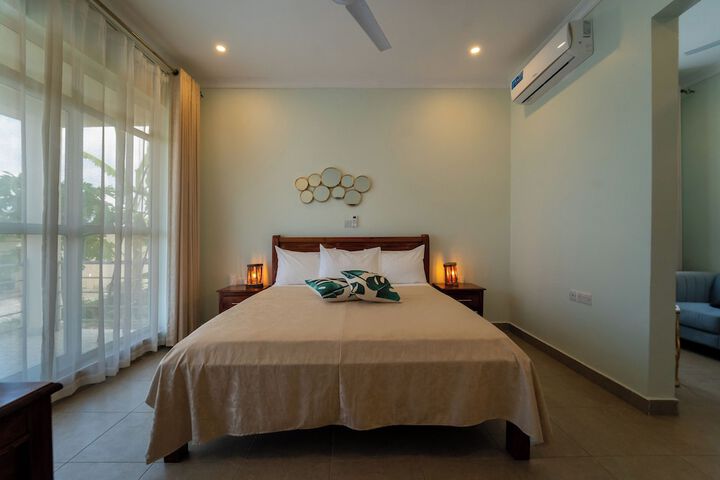 Room 10 of 65
