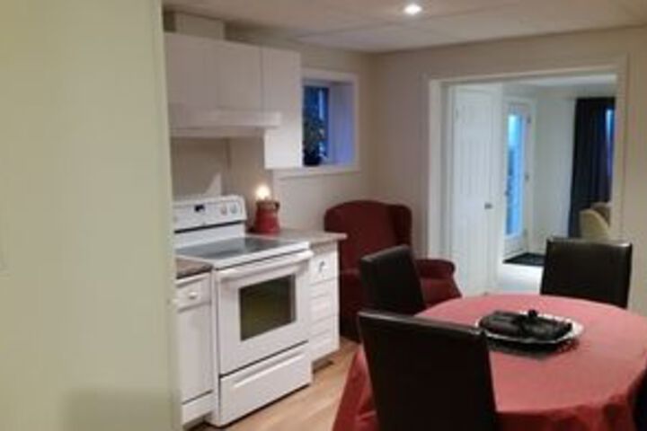 Room 9 of 10