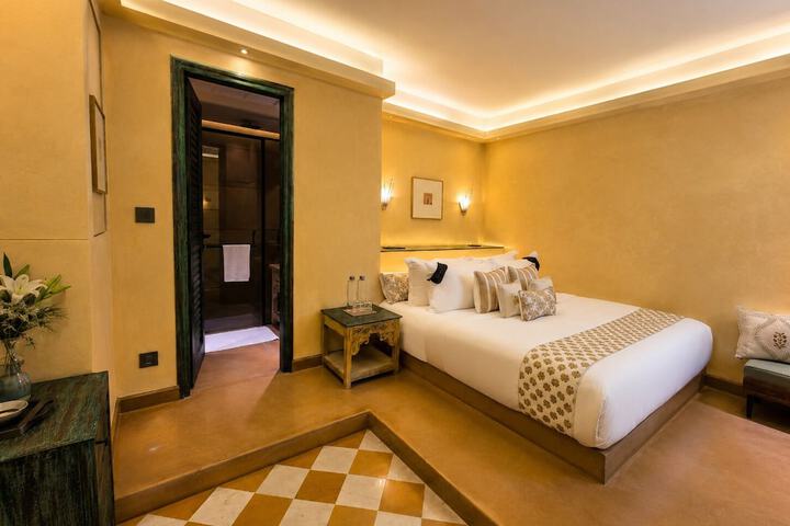 Room 42 of 64