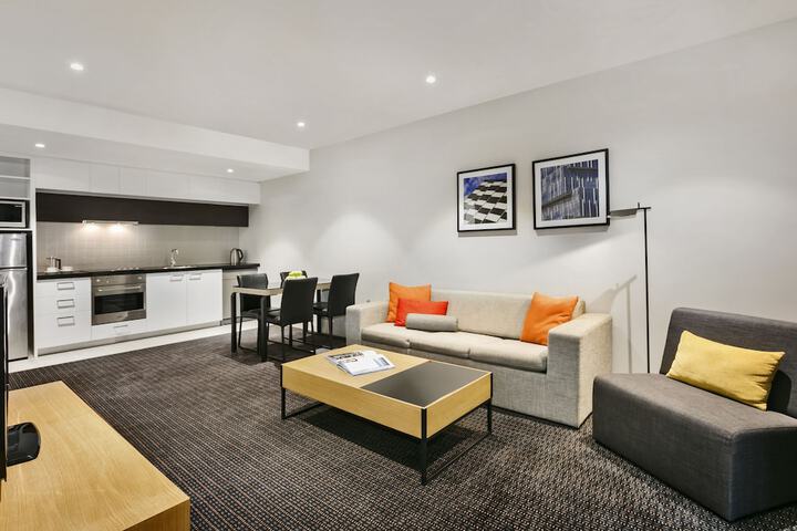 Room 4 of 30