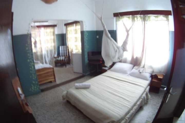 Room 21 of 52