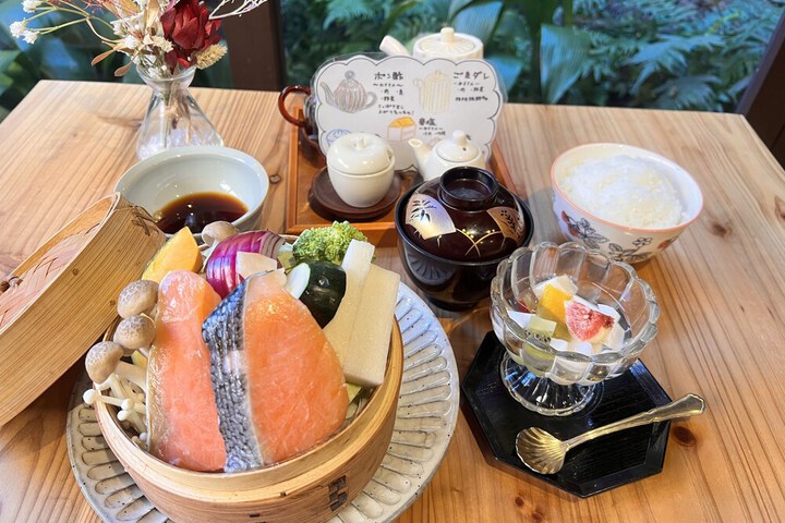Breakfast meal