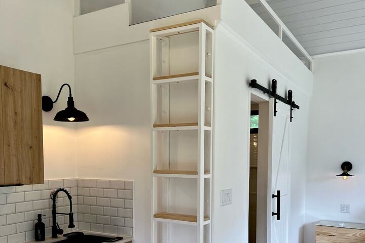 Room 6 of 31