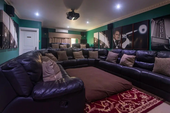 Room 3 of 38