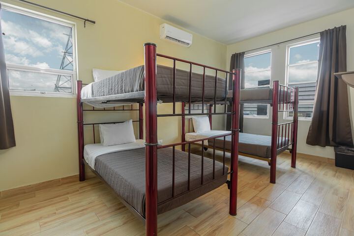 Room 10 of 37