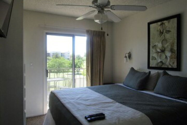 Room 28 of 30