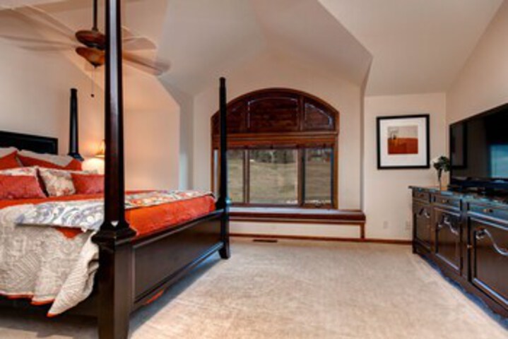 Room 21 of 28