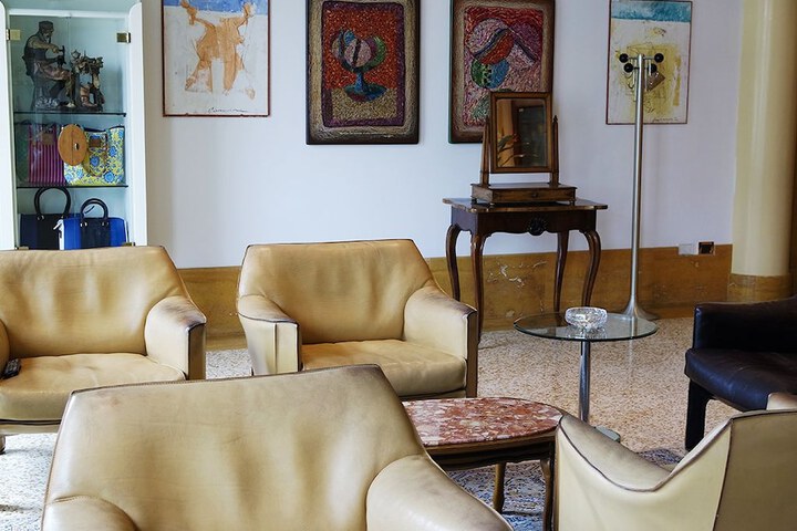Hotel Lobby