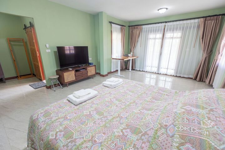 Room 30 of 113