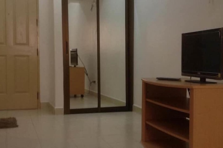 Room 10 of 29
