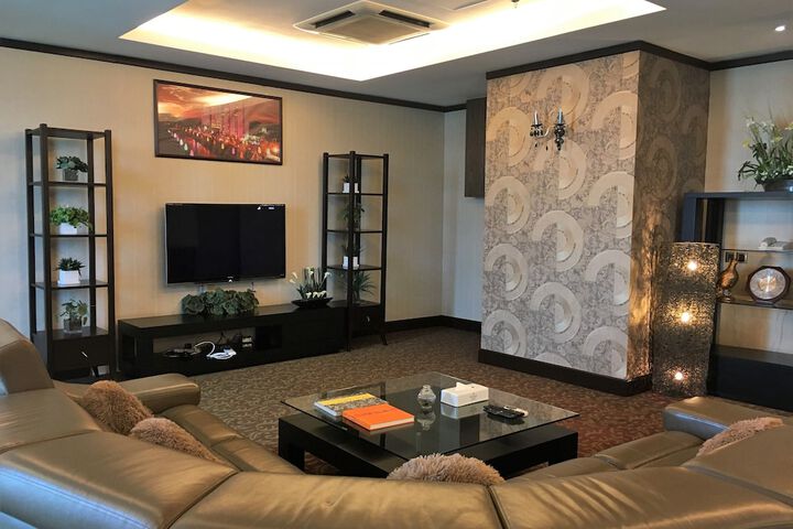 Room 34 of 87