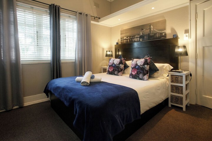 Room 4 of 50