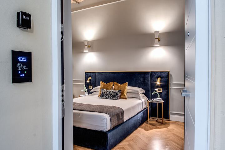 Room 4 of 40