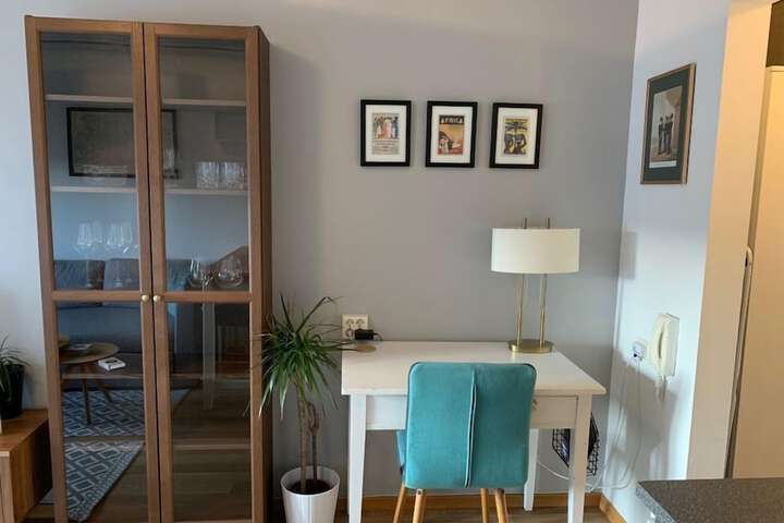 Room 4 of 18