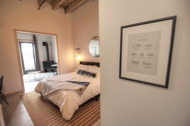 Room 15 of 159