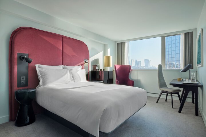 Room 39 of 233