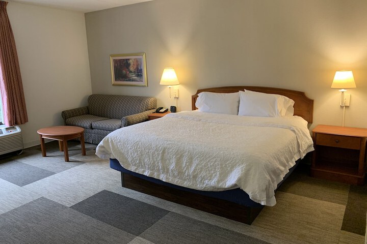 1 King Bed (11 of 46)