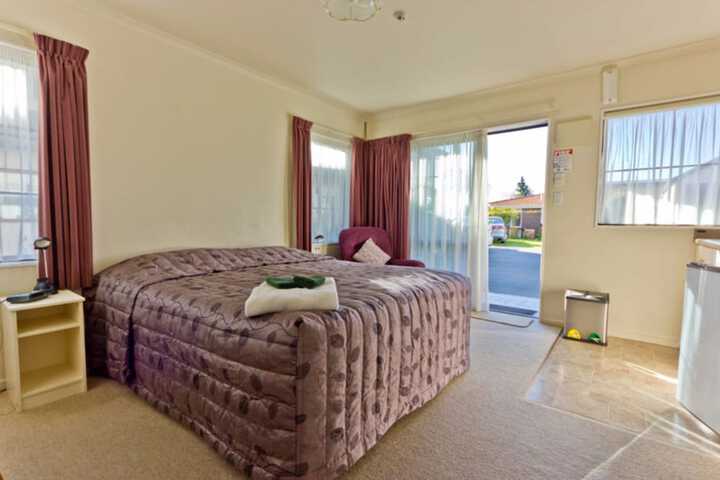 Room 2 of 48