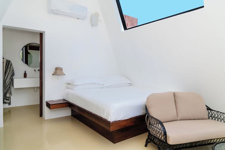 Room 7 of 44