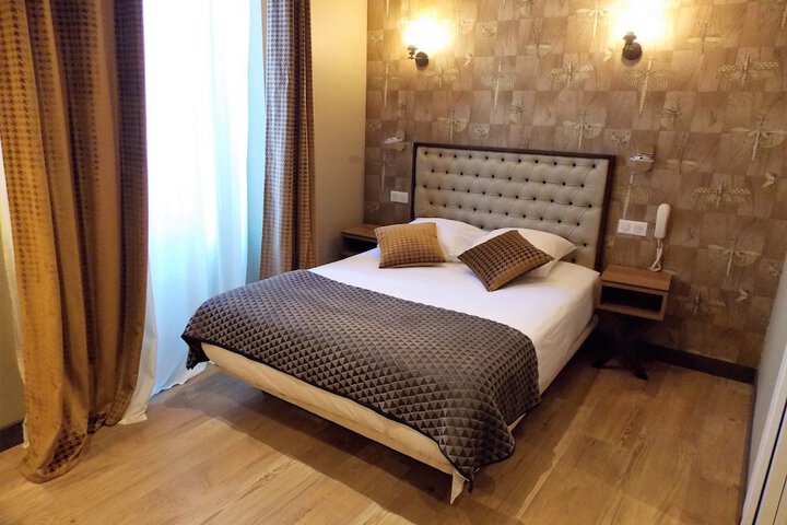 Room 16 of 42