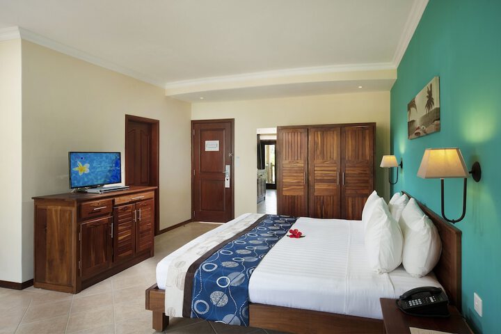 Room 6 of 37