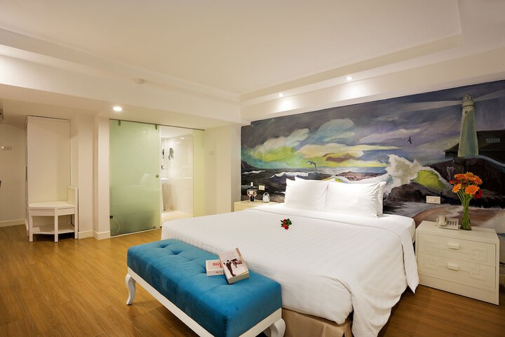 Room 18 of 92