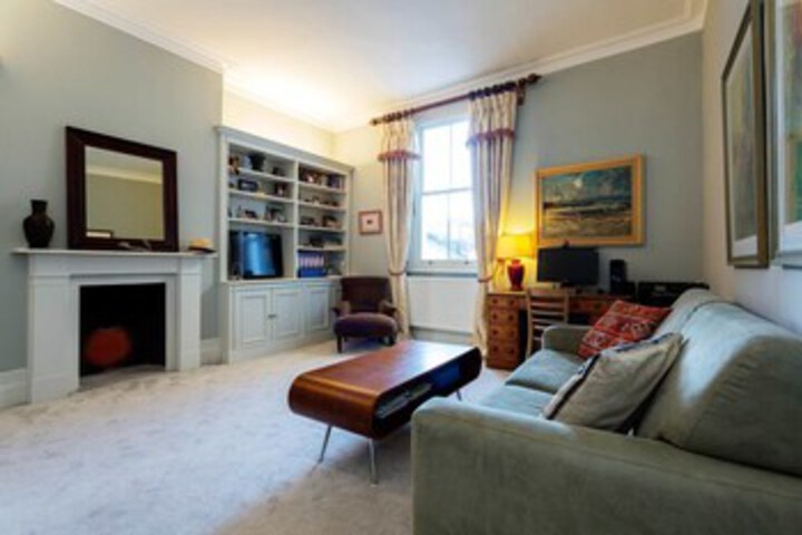 Room 14 of 33