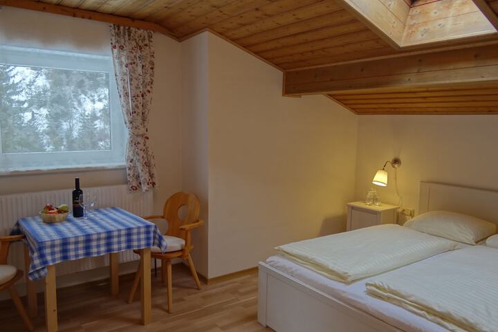 Room 26 of 61