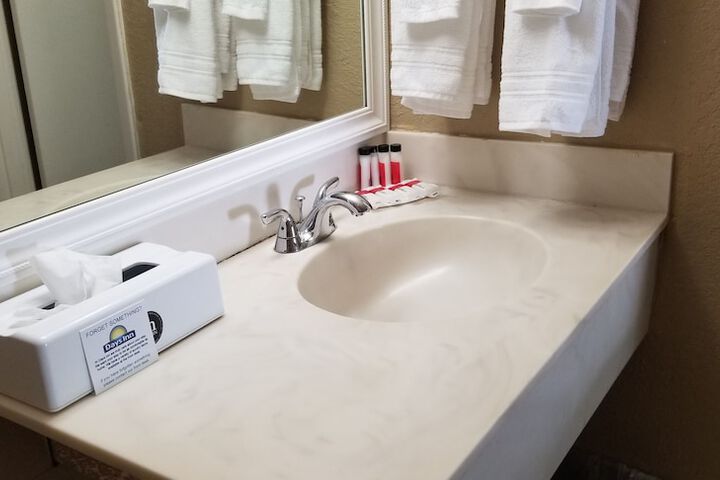 Bathroom sink