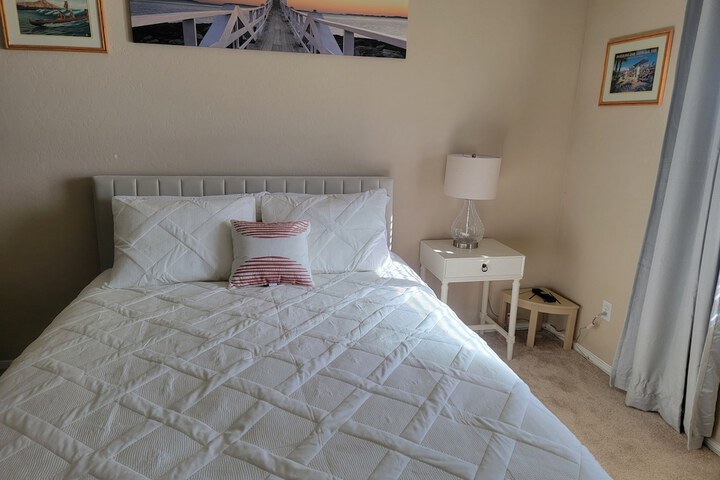 Room 19 of 34