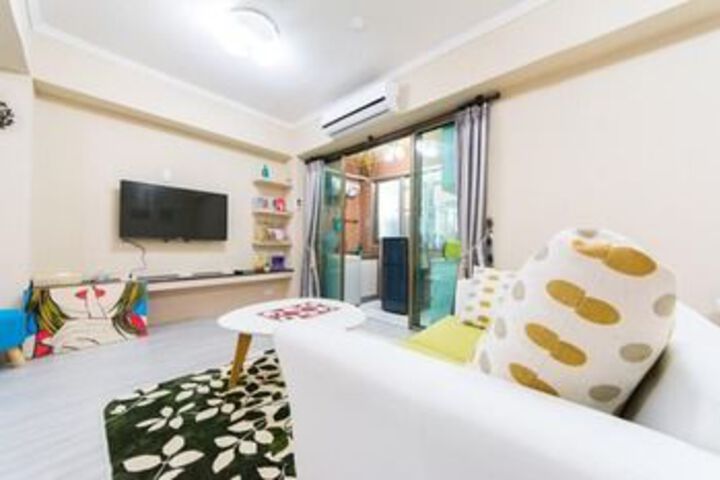 Room 8 of 13