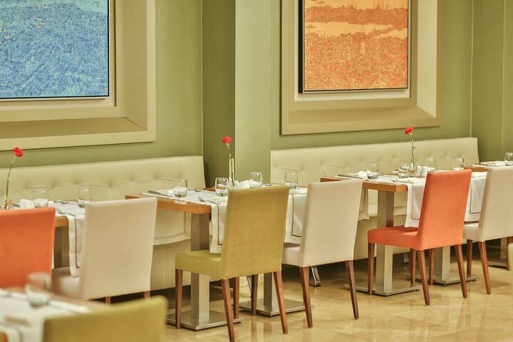 Dining 91 of 133