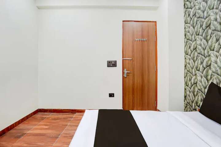 Room 20 of 34