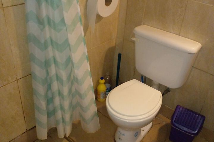 Room 8 of 9