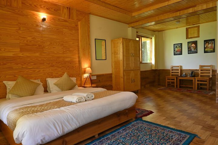 Room 5 of 38