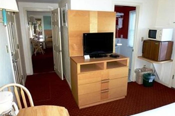 Room 6 of 87