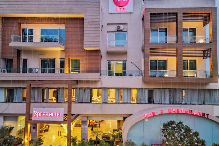 Hotel 56 of 57