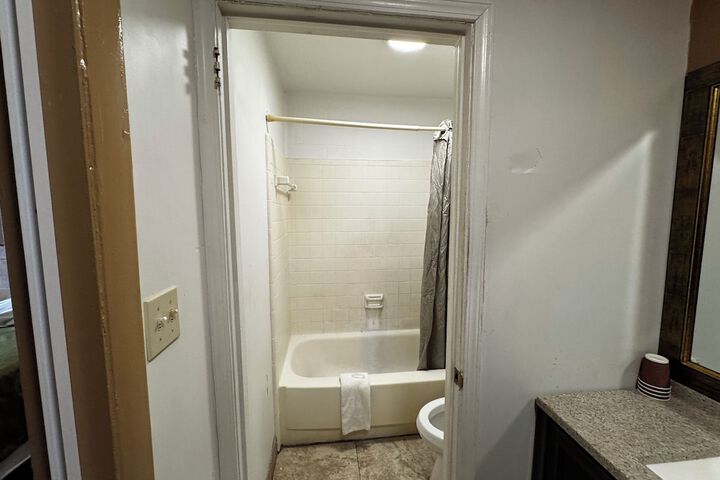 Room 36 of 43
