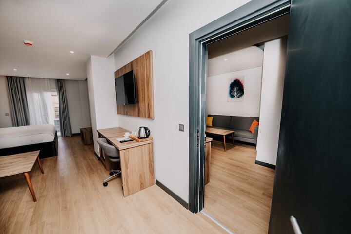 Room 4 of 21