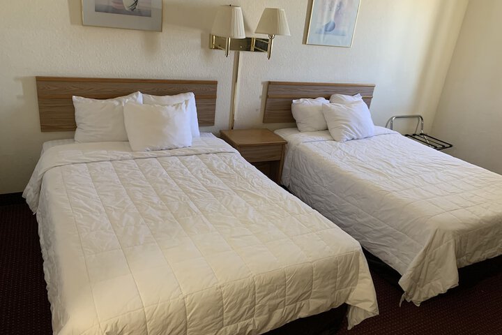 Room 6 of 14