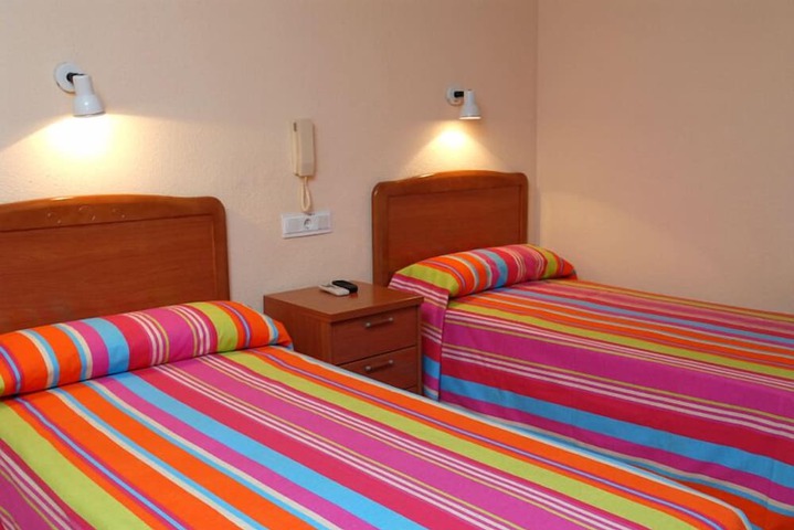 Room 10 of 22