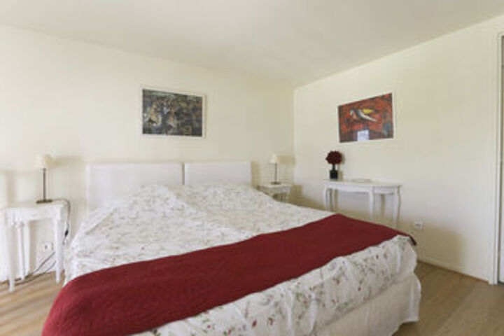 Room 40 of 83
