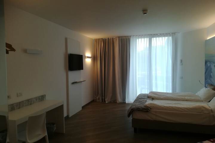Room 11 of 81