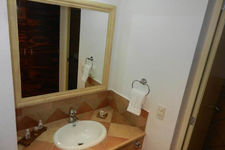 Room 34 of 60